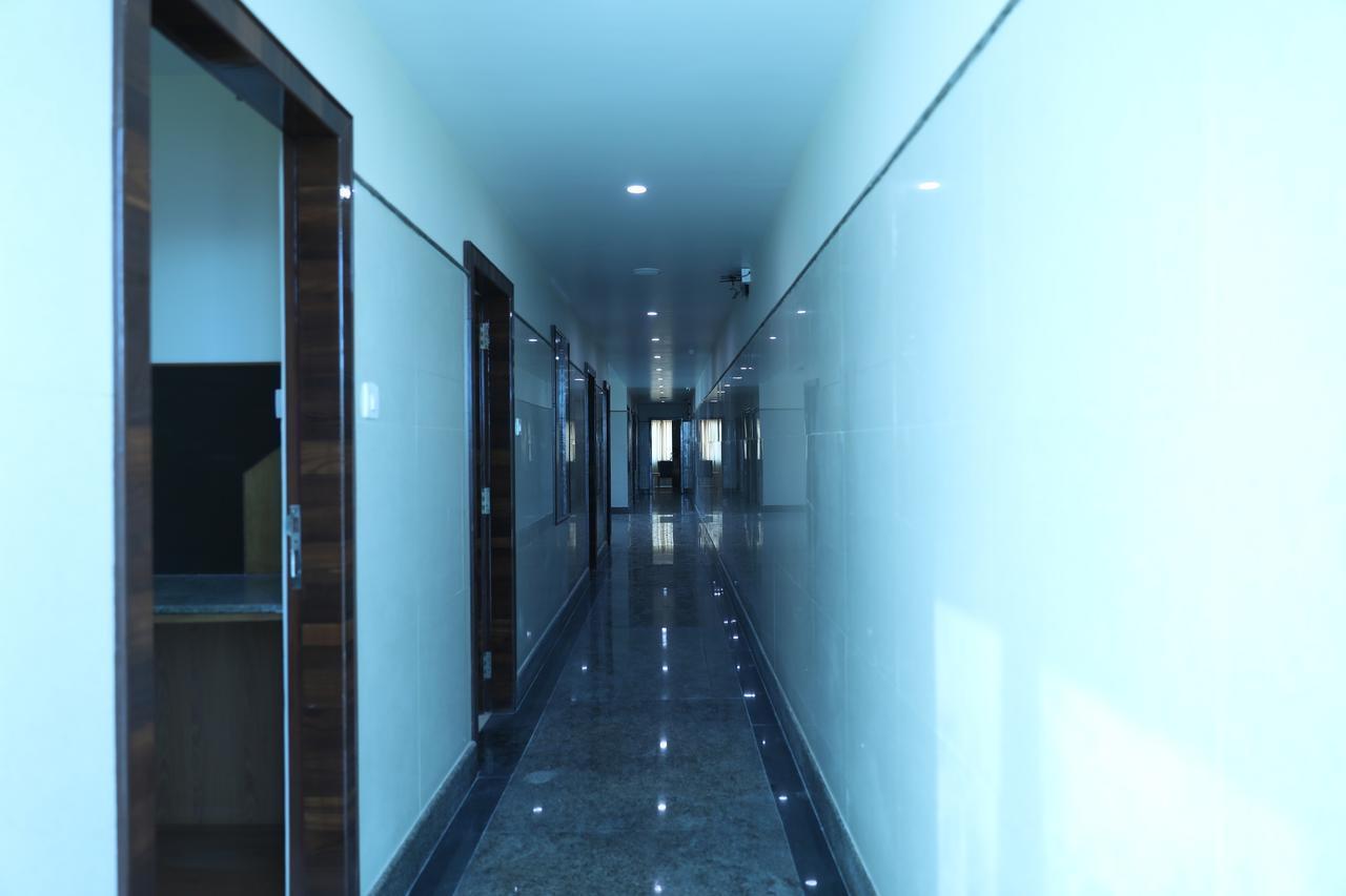 Hlv Grand Inn Bangalore Exterior photo