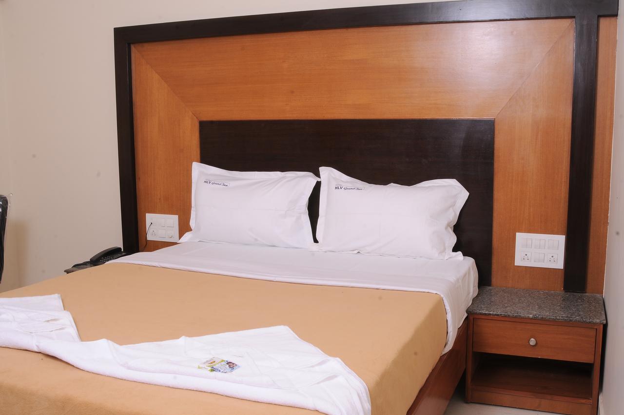 Hlv Grand Inn Bangalore Exterior photo