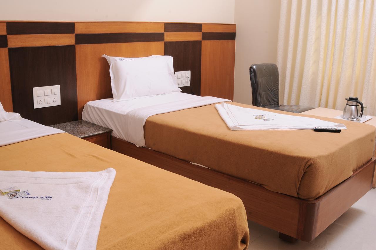 Hlv Grand Inn Bangalore Exterior photo