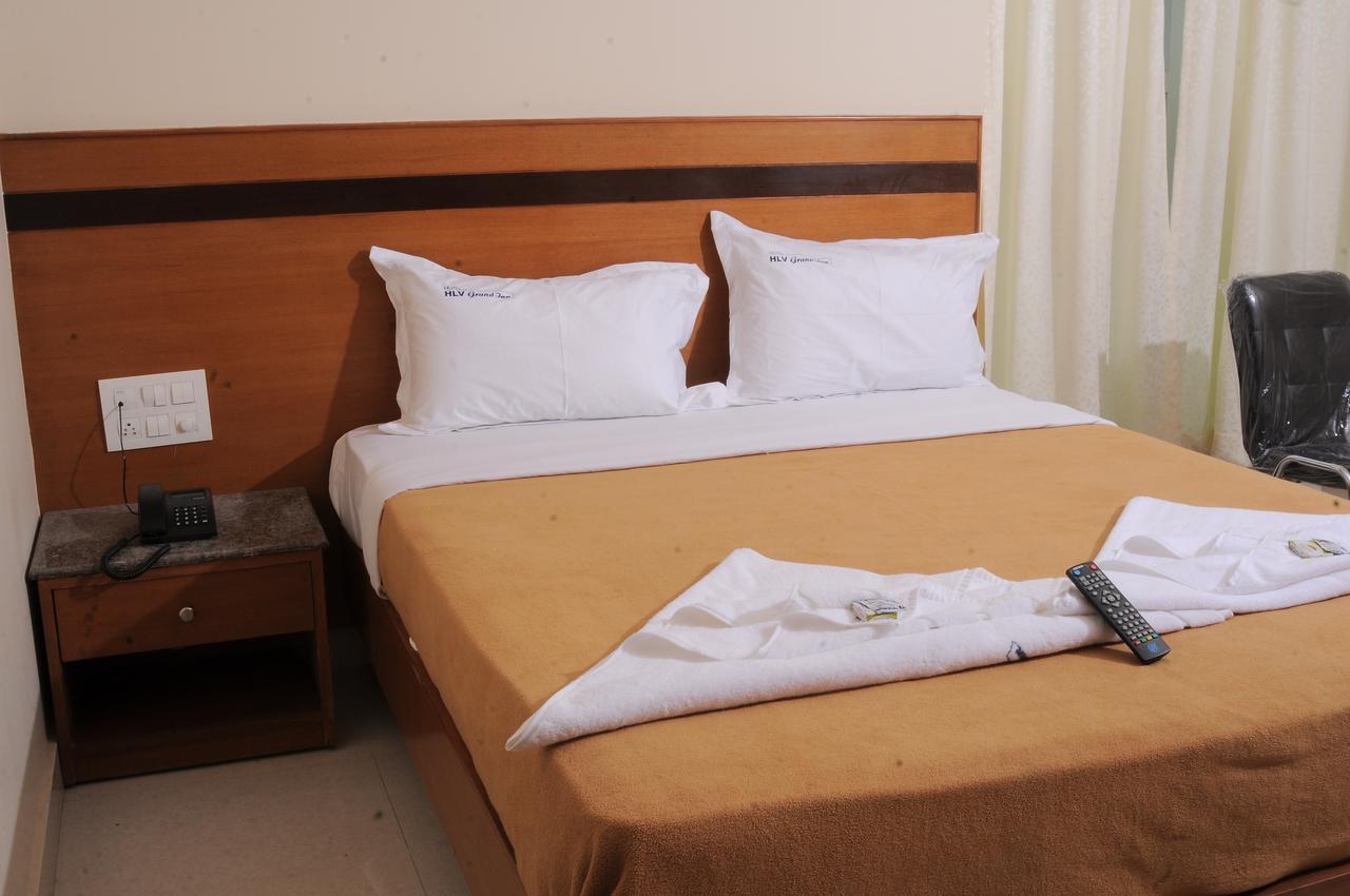 Hlv Grand Inn Bangalore Exterior photo