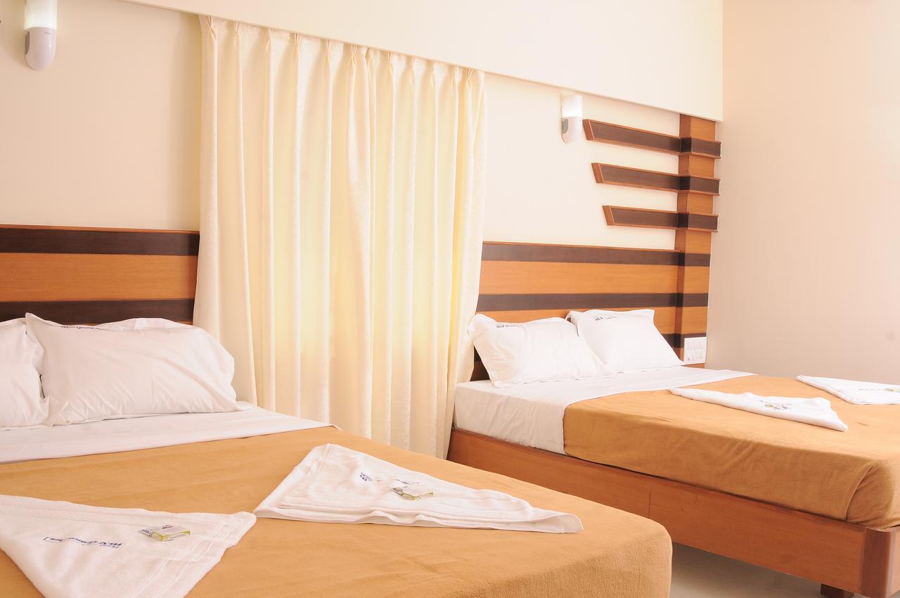 Hlv Grand Inn Bangalore Exterior photo
