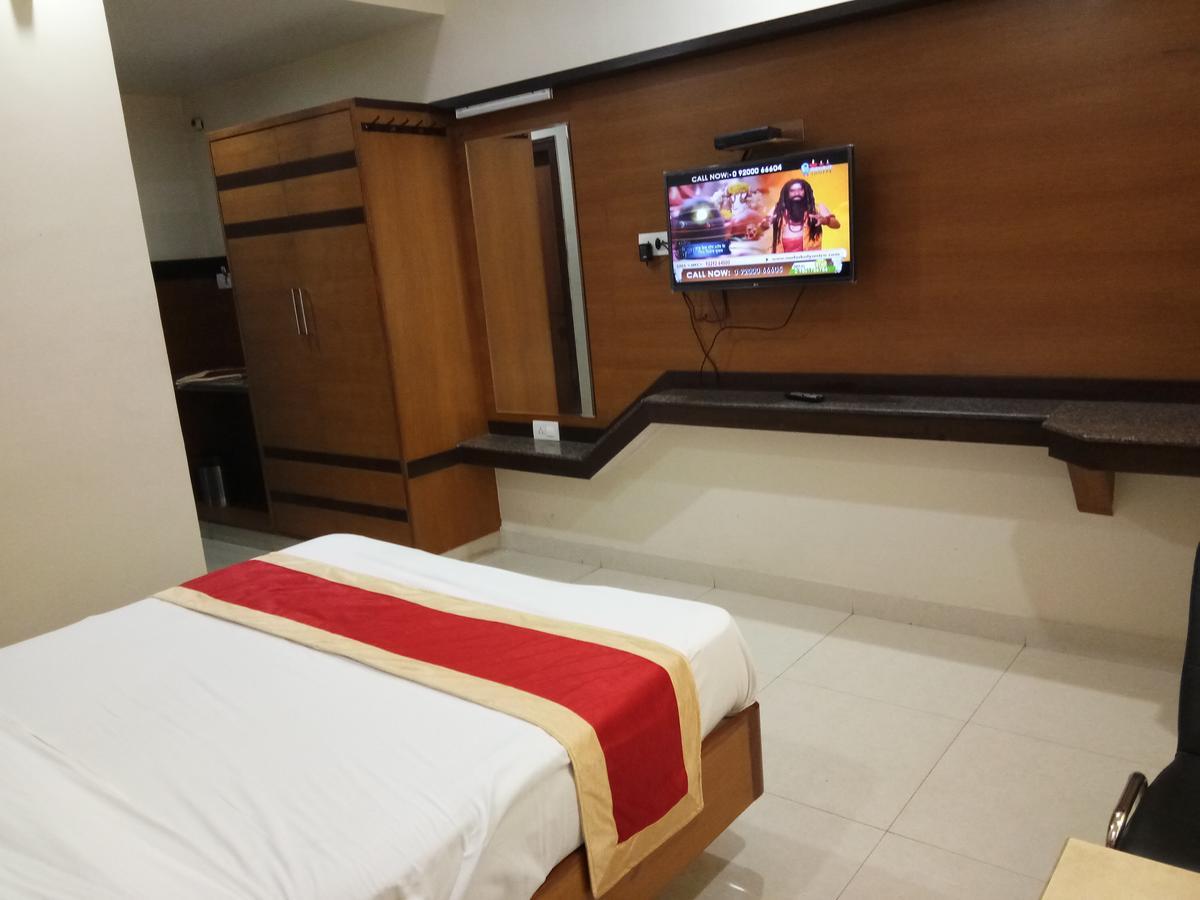 Hlv Grand Inn Bangalore Exterior photo