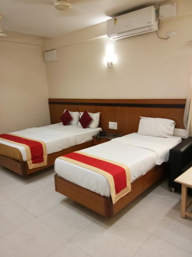 Hlv Grand Inn Bangalore Exterior photo