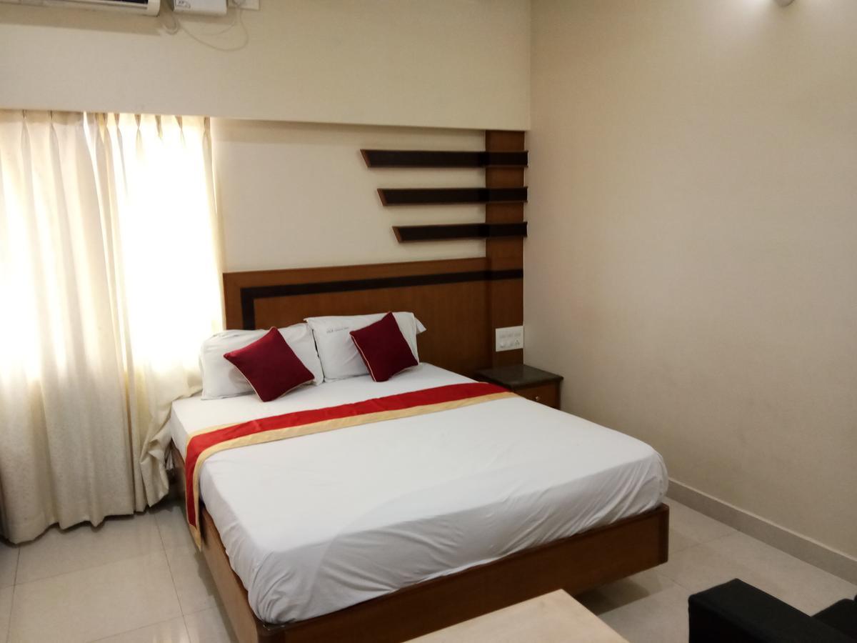 Hlv Grand Inn Bangalore Exterior photo