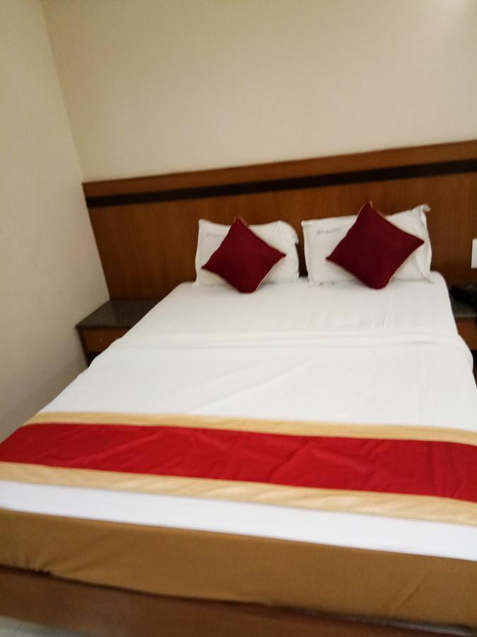 Hlv Grand Inn Bangalore Exterior photo